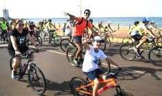 Foto de la galería: Caravana de alegría y solidaridad: en el resumen de lo que marcó la 25° Bicicleteada del Roque González