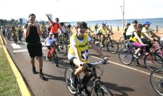 Foto de la galería: Caravana de alegría y solidaridad: en el resumen de lo que marcó la 25° Bicicleteada del Roque González