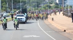 Foto de la galería: Caravana de alegría y solidaridad: en el resumen de lo que marcó la 25° Bicicleteada del Roque González