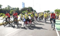 Foto de la galería: Caravana de alegría y solidaridad: en el resumen de lo que marcó la 25° Bicicleteada del Roque González