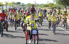 Foto de la galería: Caravana de alegría y solidaridad: en el resumen de lo que marcó la 25° Bicicleteada del Roque González