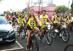 Foto de la galería: Caravana de alegría y solidaridad: en el resumen de lo que marcó la 25° Bicicleteada del Roque González