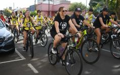 Foto de la galería: Caravana de alegría y solidaridad: en el resumen de lo que marcó la 25° Bicicleteada del Roque González