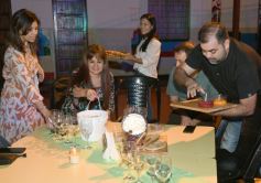Foto de la galería: Agasajo de la gran familia de la Madre: especial noche de reunión junto a los profes y padres en la cena aniversario