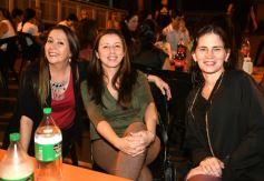 Foto de la galería: Agasajo de la gran familia de la Madre: especial noche de reunión junto a los profes y padres en la cena aniversario