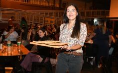 Foto de la galería: Agasajo de la gran familia de la Madre: especial noche de reunión junto a los profes y padres en la cena aniversario