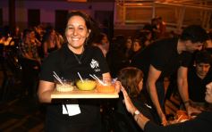 Foto de la galería: Agasajo de la gran familia de la Madre: especial noche de reunión junto a los profes y padres en la cena aniversario