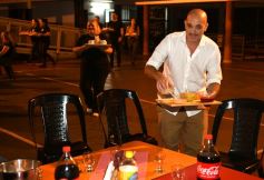 Foto de la galería: Agasajo de la gran familia de la Madre: especial noche de reunión junto a los profes y padres en la cena aniversario