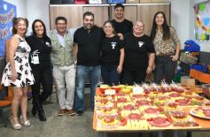 Foto de la galería: Agasajo de la gran familia de la Madre: especial noche de reunión junto a los profes y padres en la cena aniversario