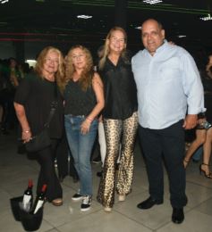 Foto de la galería: Con toda la animación del Dj Vaca, lo mejor de la primera Fiesta Retro y noche con amigos en el nuevo Espacio Gala 