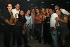 Foto de la galería: Con toda la animación del Dj Vaca, lo mejor de la primera Fiesta Retro y noche con amigos en el nuevo Espacio Gala 