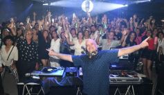 Foto de la galería: Con toda la animación del Dj Vaca, lo mejor de la primera Fiesta Retro y noche con amigos en el nuevo Espacio Gala 