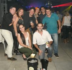 Foto de la galería: Con toda la animación del Dj Vaca, lo mejor de la primera Fiesta Retro y noche con amigos en el nuevo Espacio Gala 