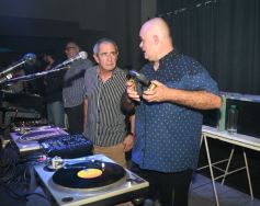 Foto de la galería: Con toda la animación del Dj Vaca, lo mejor de la primera Fiesta Retro y noche con amigos en el nuevo Espacio Gala 