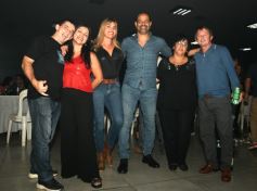 Foto de la galería: Con toda la animación del Dj Vaca, lo mejor de la primera Fiesta Retro y noche con amigos en el nuevo Espacio Gala 