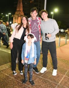 Foto de la galería: Brilla Sarita volvió a copar el encuentro familiar y de amigos con todo el disfrute que abrió en el Parque Paraguayo