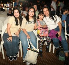 Foto de la galería: De la noche de premiación y el espectáculo de drones, parte de la celebración que sigue los 25 años de Misiones Online