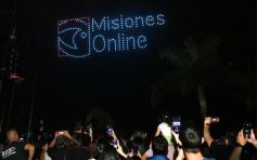Foto de la galería: De la noche de premiación y el espectáculo de drones, parte de la celebración que sigue los 25 años de Misiones Online