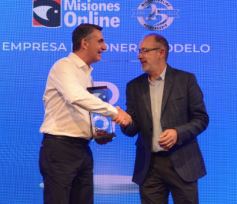 Foto de la galería: De la noche de premiación y el espectáculo de drones, parte de la celebración que sigue los 25 años de Misiones Online