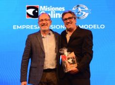 Foto de la galería: De la noche de premiación y el espectáculo de drones, parte de la celebración que sigue los 25 años de Misiones Online