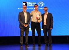 Foto de la galería: De la noche de premiación y el espectáculo de drones, parte de la celebración que sigue los 25 años de Misiones Online