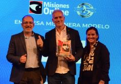 Foto de la galería: De la noche de premiación y el espectáculo de drones, parte de la celebración que sigue los 25 años de Misiones Online