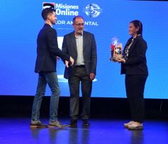 Foto de la galería: De la noche de premiación y el espectáculo de drones, parte de la celebración que sigue los 25 años de Misiones Online