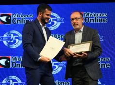 Foto de la galería: De la noche de premiación y el espectáculo de drones, parte de la celebración que sigue los 25 años de Misiones Online