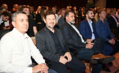 Foto de la galería: De la noche de premiación y el espectáculo de drones, parte de la celebración que sigue los 25 años de Misiones Online