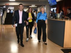Foto de la galería: De la noche de premiación y el espectáculo de drones, parte de la celebración que sigue los 25 años de Misiones Online