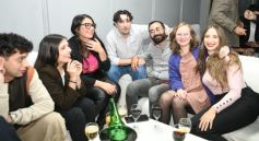 Foto de la galería: Celebrando los 100 años de El Territorio: brindis y reencuentro con amistades entrañables de la gran familia del Terri