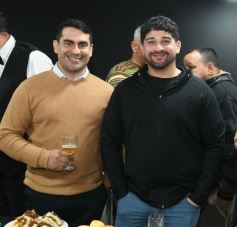 Foto de la galería: Celebrando los 100 años de El Territorio: brindis y reencuentro con amistades entrañables de la gran familia del Terri