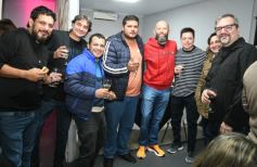 Foto de la galería: Celebrando los 100 años de El Territorio: brindis y reencuentro con amistades entrañables de la gran familia del Terri