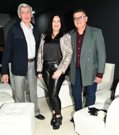 Foto de la galería: Celebrando los 100 años de El Territorio: brindis y reencuentro con amistades entrañables de la gran familia del Terri