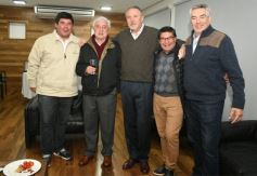 Foto de la galería: Celebrando los 100 años de El Territorio: brindis y reencuentro con amistades entrañables de la gran familia del Terri