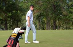 Foto de la galería: Torneo de Golf Copa Aniversario: el posadeño Agustín Guaglianone se coronó campeón en el centenario del Territorio