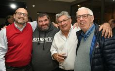 Foto de la galería: Con el festejo del centenario: ex compañeros y amigos de El Territorio en un encuentro de camaradería en Mendieta