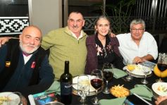 Foto de la galería: Con el festejo del centenario: ex compañeros y amigos de El Territorio en un encuentro de camaradería en Mendieta