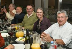 Foto de la galería: Con el festejo del centenario: ex compañeros y amigos de El Territorio en un encuentro de camaradería en Mendieta