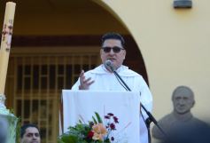 Foto de la galería: En honor a Fátima: con promesas y agradecimientos, los fieles cumplieron otra gran manifestación de fe a la Virgen