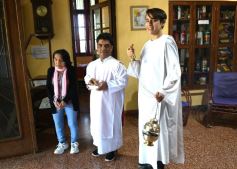 Foto de la galería: En honor a Fátima: con promesas y agradecimientos, los fieles cumplieron otra gran manifestación de fe a la Virgen