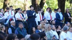 Foto de la galería: En honor a Fátima: con promesas y agradecimientos, los fieles cumplieron otra gran manifestación de fe a la Virgen