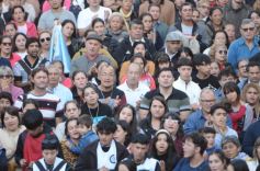 Foto de la galería: En honor a Fátima: con promesas y agradecimientos, los fieles cumplieron otra gran manifestación de fe a la Virgen