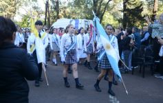 Foto de la galería: En honor a Fátima: con promesas y agradecimientos, los fieles cumplieron otra gran manifestación de fe a la Virgen