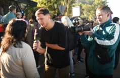Foto de la galería: En honor a Fátima: con promesas y agradecimientos, los fieles cumplieron otra gran manifestación de fe a la Virgen