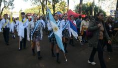 Foto de la galería: En honor a Fátima: con promesas y agradecimientos, los fieles cumplieron otra gran manifestación de fe a la Virgen