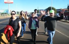 Foto de la galería: En honor a Fátima: con promesas y agradecimientos, los fieles cumplieron otra gran manifestación de fe a la Virgen