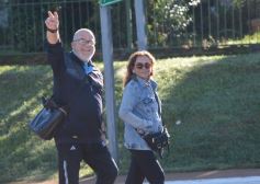 Foto de la galería: En honor a Fátima: con promesas y agradecimientos, los fieles cumplieron otra gran manifestación de fe a la Virgen