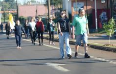 Foto de la galería: En honor a Fátima: con promesas y agradecimientos, los fieles cumplieron otra gran manifestación de fe a la Virgen