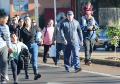 Foto de la galería: En honor a Fátima: con promesas y agradecimientos, los fieles cumplieron otra gran manifestación de fe a la Virgen